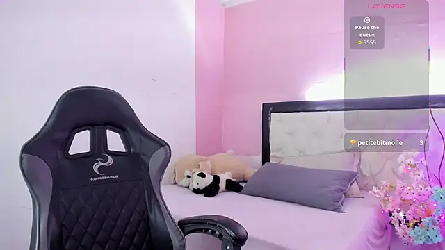 Barbieteeen online show from 5, 4, 2026