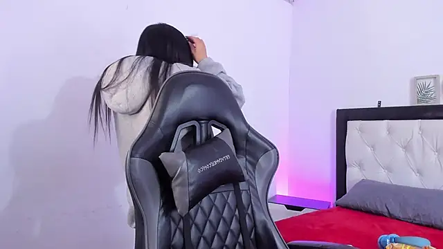 Barbieteeen online show from 12, 11, 2025