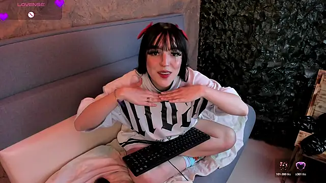 bubble  angel   online show from 21, 11, 2025