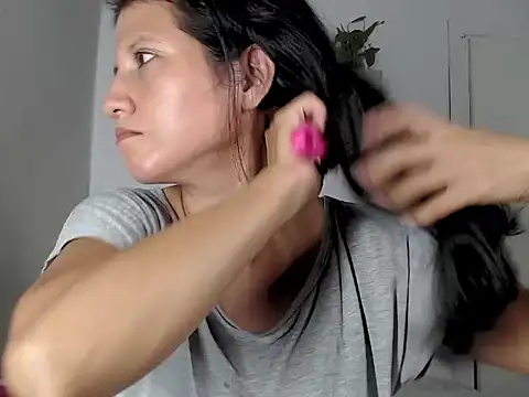 Snapshot of Renata_Rivas chatting on 26, 10, 2025 Renata Rivas online show from 26, 10, 2025