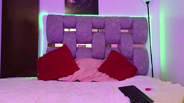 alix kitty online show from 15, 12, 2025