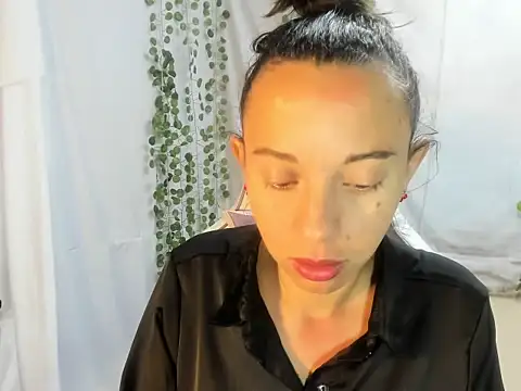 Perla Jonhson Rs online show from 10, 10, 2025