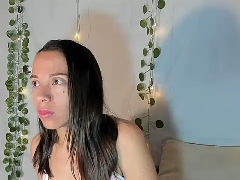 Perla Jonhson Rs online show from 17, 10, 2025