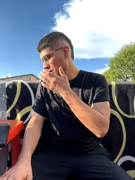 mirallesandbig online show from 17, 11, 2025