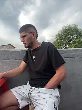 mirallesandbig online show from 5, 11, 2025