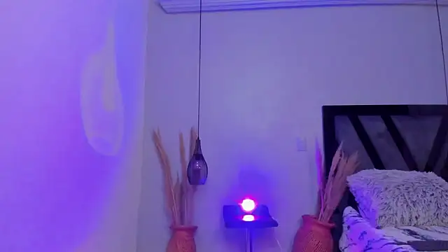 Snapshot of harper_brown1 chatting on 29, 11, 2025 harper brown1 online show from 29, 11, 2025