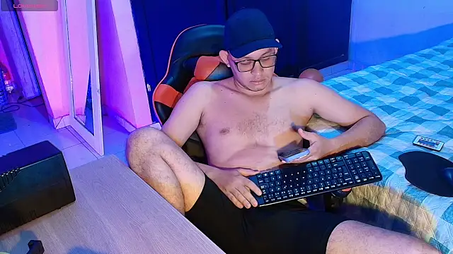 Josh 18cm online show from 4, 11, 2025