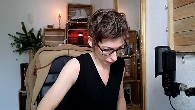 Snapshot of Antifistin chatting on 29, 11, 2025 Antifistin online show from 29, 11, 2025