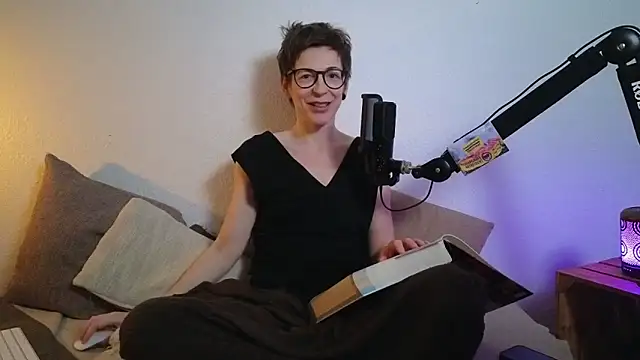 Snapshot of Antifistin chatting on 15, 11, 2025 Antifistin online show from 15, 11, 2025