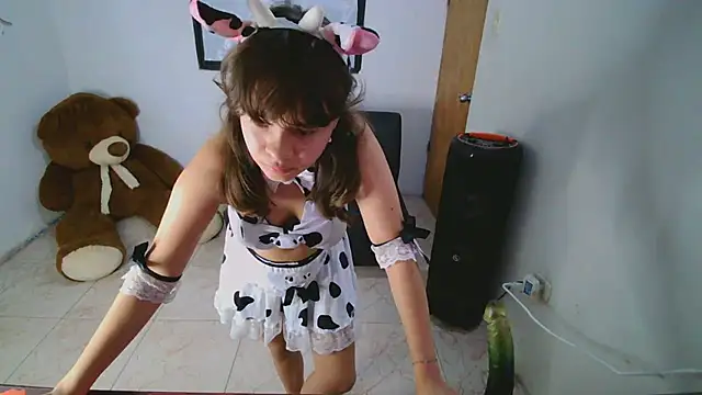 Snapshot of SweetRabbit29 chatting on 9, 11, 2025 SweetRabbit29 online show from 9, 11, 2025