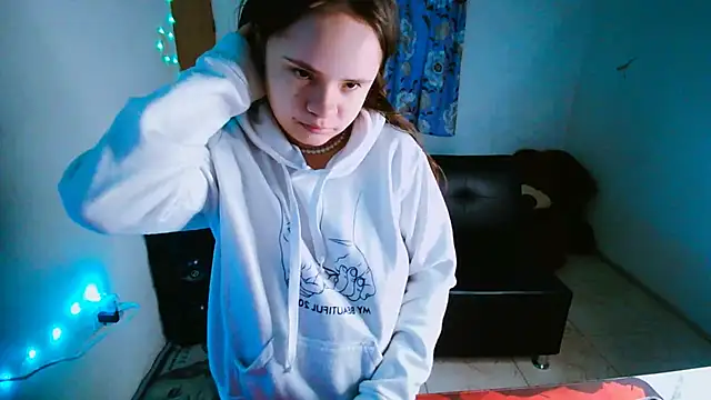 SweetRabbit29 online show from 14, 6, 2026