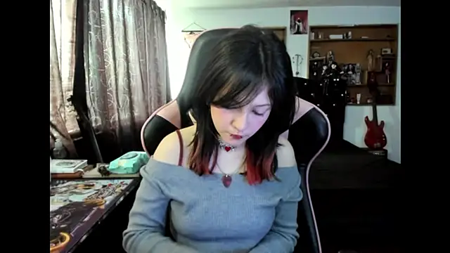 Maki Zein  online show from 12, 11, 2025