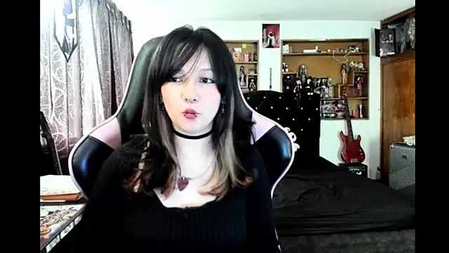 Maki Zein  online show from 5, 2, 2026