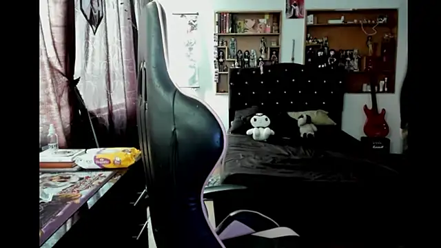 Maki Zein  online show from 6, 3, 2026