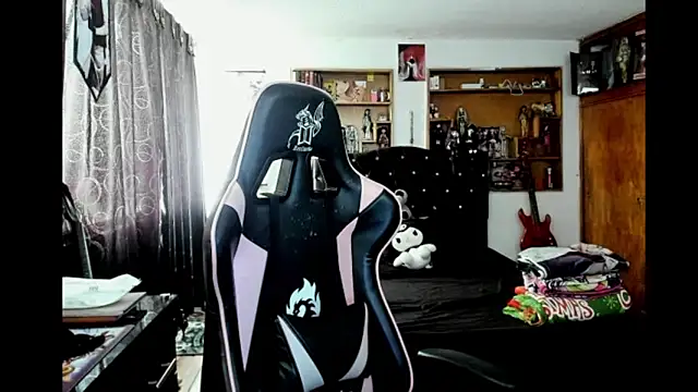 Maki Zein  online show from 3, 2, 2026