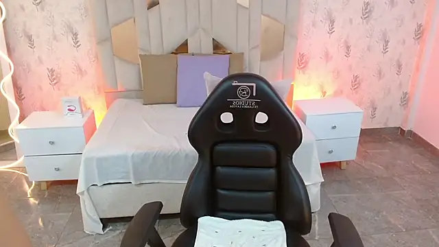 MARIANA TAY1 online show from 30, 10, 2025