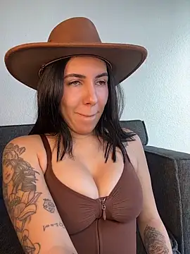 Lolathebaddie online show from 14, 11, 2025