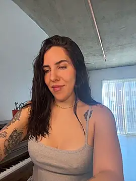 Lolathebaddie online show from 18, 3, 2026