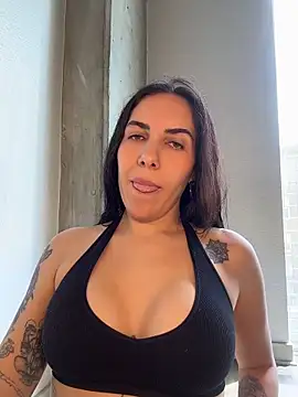 Lolathebaddie online show from 4, 5, 2026
