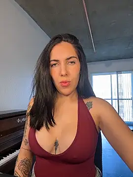 Lolathebaddie online show from 6, 2, 2026