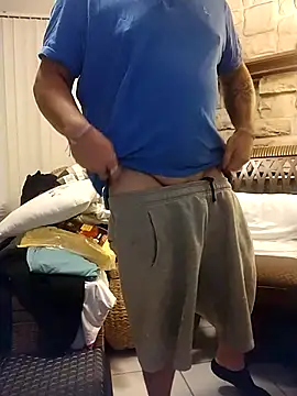 Snapshot of shyguy8569 chatting on 24, 11, 2025 shyguy8569 online show from 24, 11, 2025