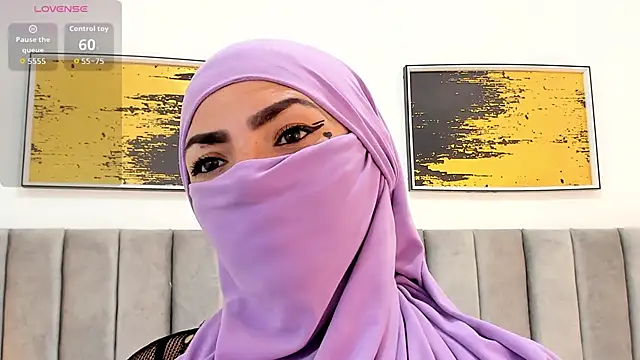  naylaa  online show from 7, 11, 2025