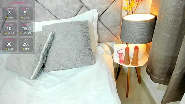  naylaa  online show from 23, 4, 2026