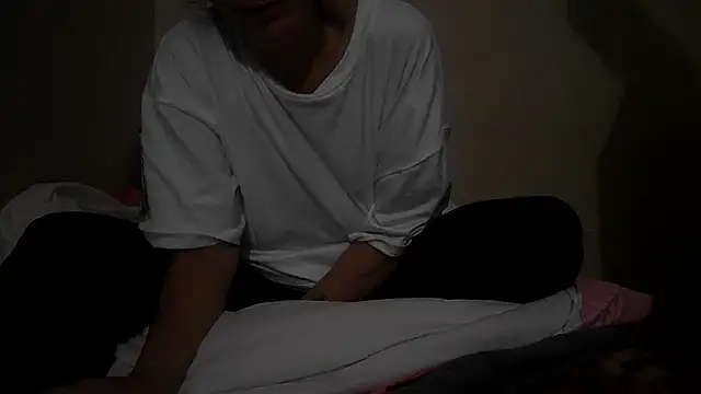 Michelle77 2024 online show from 17, 10, 2025