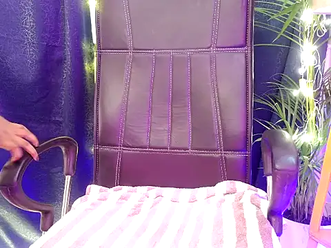 your Tanu 02 online show from 15, 10, 2025