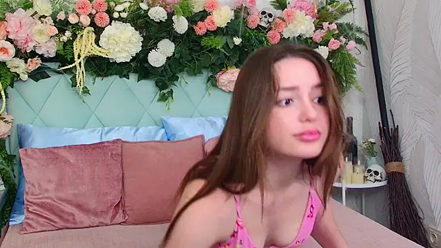 JulliRoss online show from 5, 11, 2025