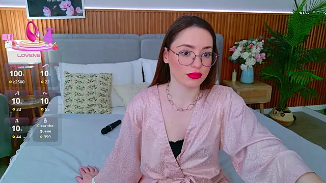 JulliRoss online show from 18, 5, 2026