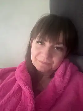 Butterfly8385 online show from 3, 2, 2026