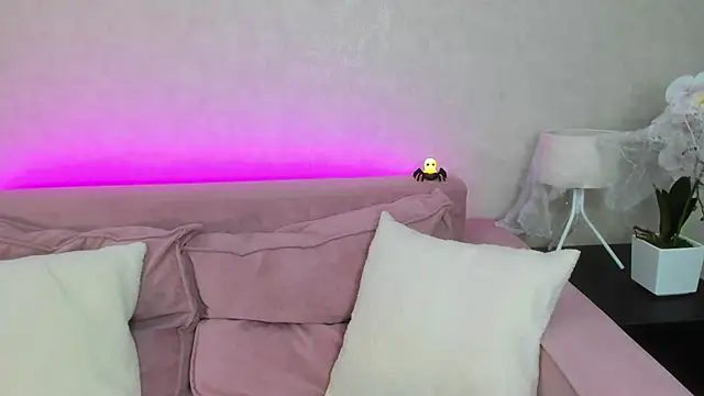 Maria Reiiden online show from 29, 10, 2025