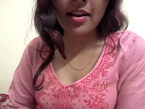 queen- nazia online show from 11, 11, 2025