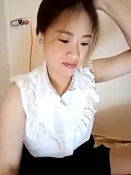 Snapshot of tuongvycute chatting on 31, 10, 2025 tuongvycute online show from 31, 10, 2025