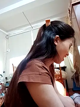 Snapshot of tuongvycute chatting on 5, 11, 2025 tuongvycute online show from 5, 11, 2025