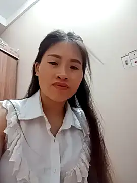 Snapshot of tuongvycute chatting on 19, 10, 2025 tuongvycute online show from 19, 10, 2025