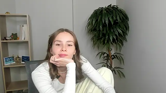 MonetLeitman online show from 11, 10, 2025