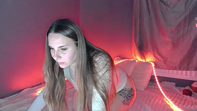 Snapshot of NinaGlow chatting on 27, 11, 2025 NinaGlow online show from 27, 11, 2025