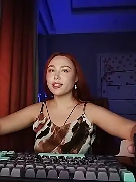 LolaMint  online show from 28, 11, 2025