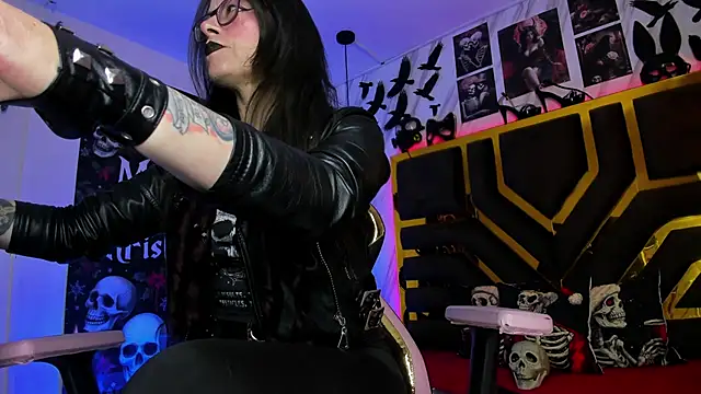 Evangelinejoness  online show from 14, 12, 2025