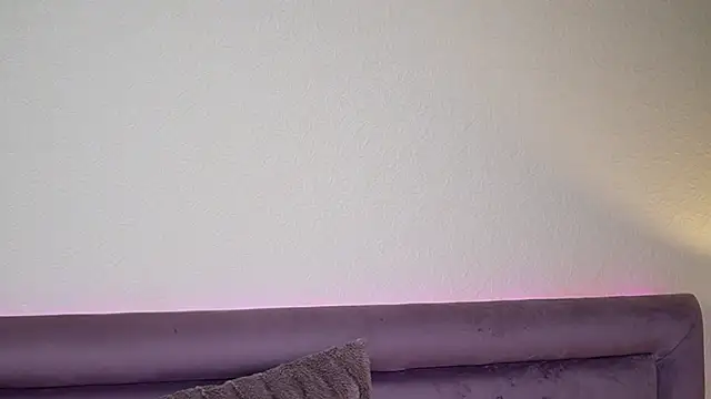 JoelleApril online show from 6, 2, 2026