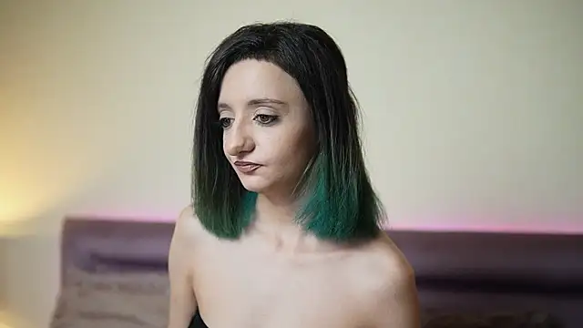 Snapshot of JoelleApril chatting on 12, 6, 2026 JoelleApril online show from 12, 6, 2026