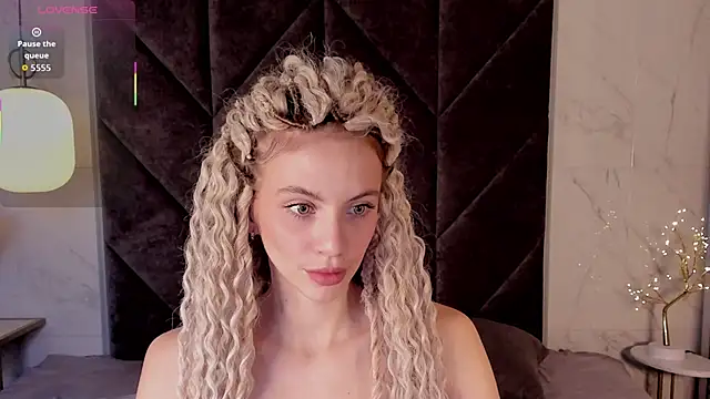 mia silkk online show from 28, 10, 2025