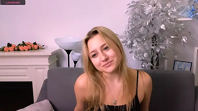 Lulu   Moon online show from 1, 12, 2025