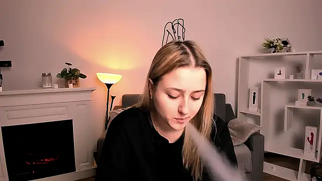 Lulu   Moon online show from 10, 4, 2026