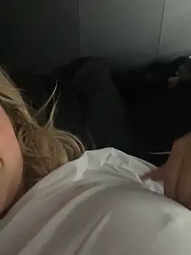 Loredanaa a online show from 21, 11, 2025