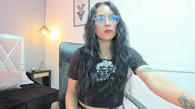 Maite black online show from 28, 11, 2025