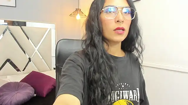 Maite black online show from 14, 11, 2025