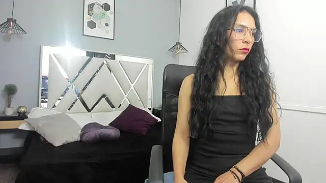 Maite black online show from 15, 11, 2025